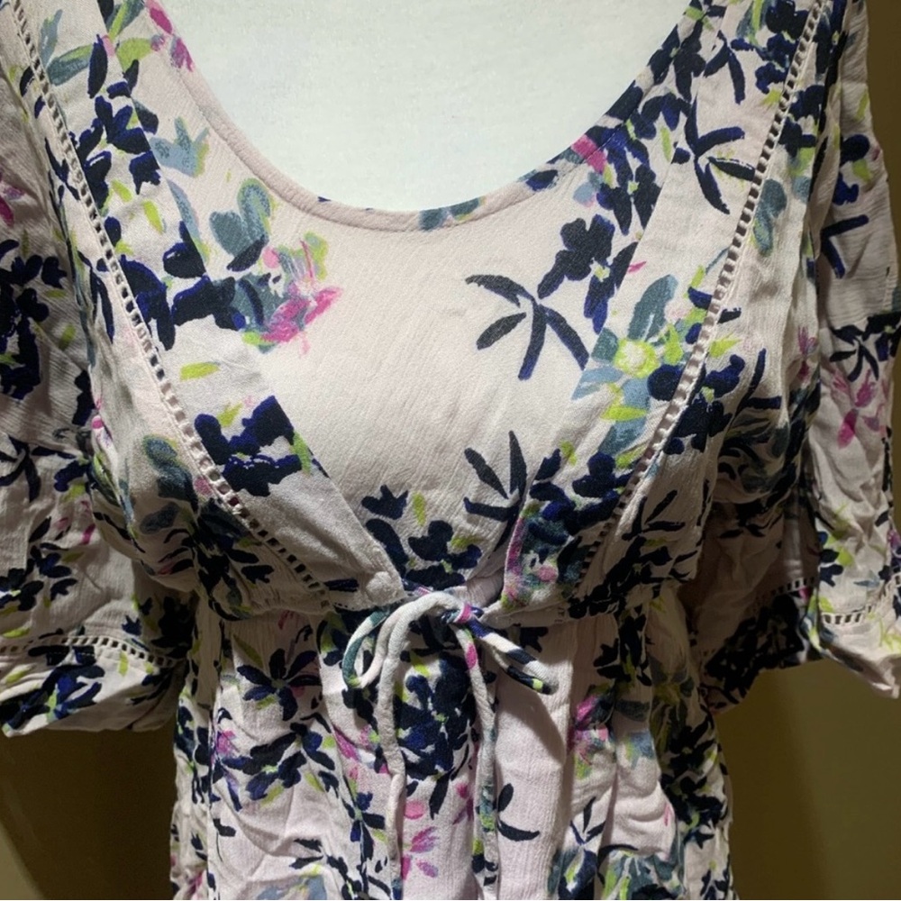 Jessica Simpson Maternity Floral Nursing Dress. Beautiful - Picture 5 of 6